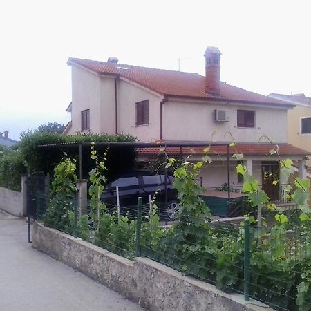 Studio Apartman Edy 3 Pula Exterior photo
