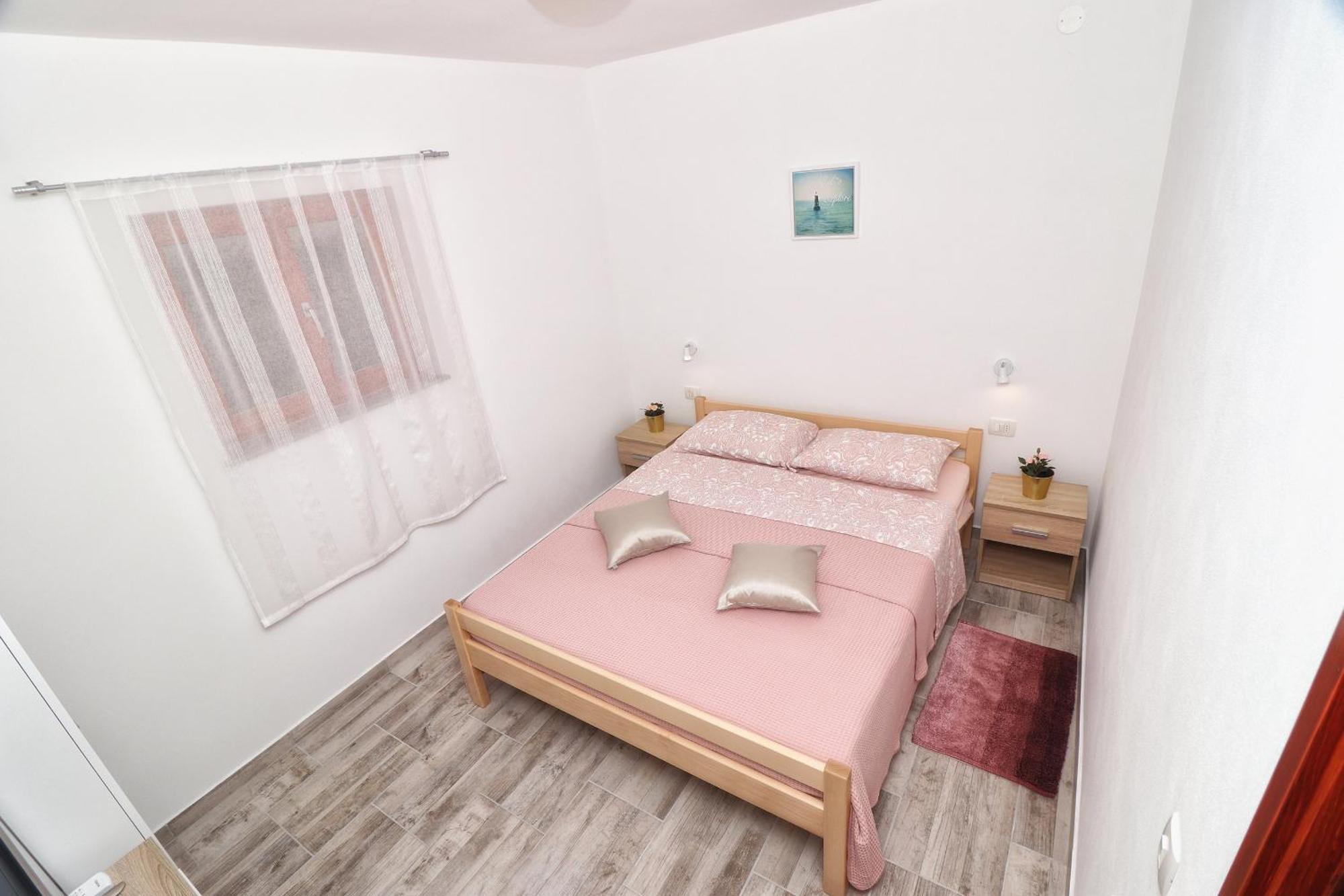 Studio Apartman Edy 3 Pula Exterior photo