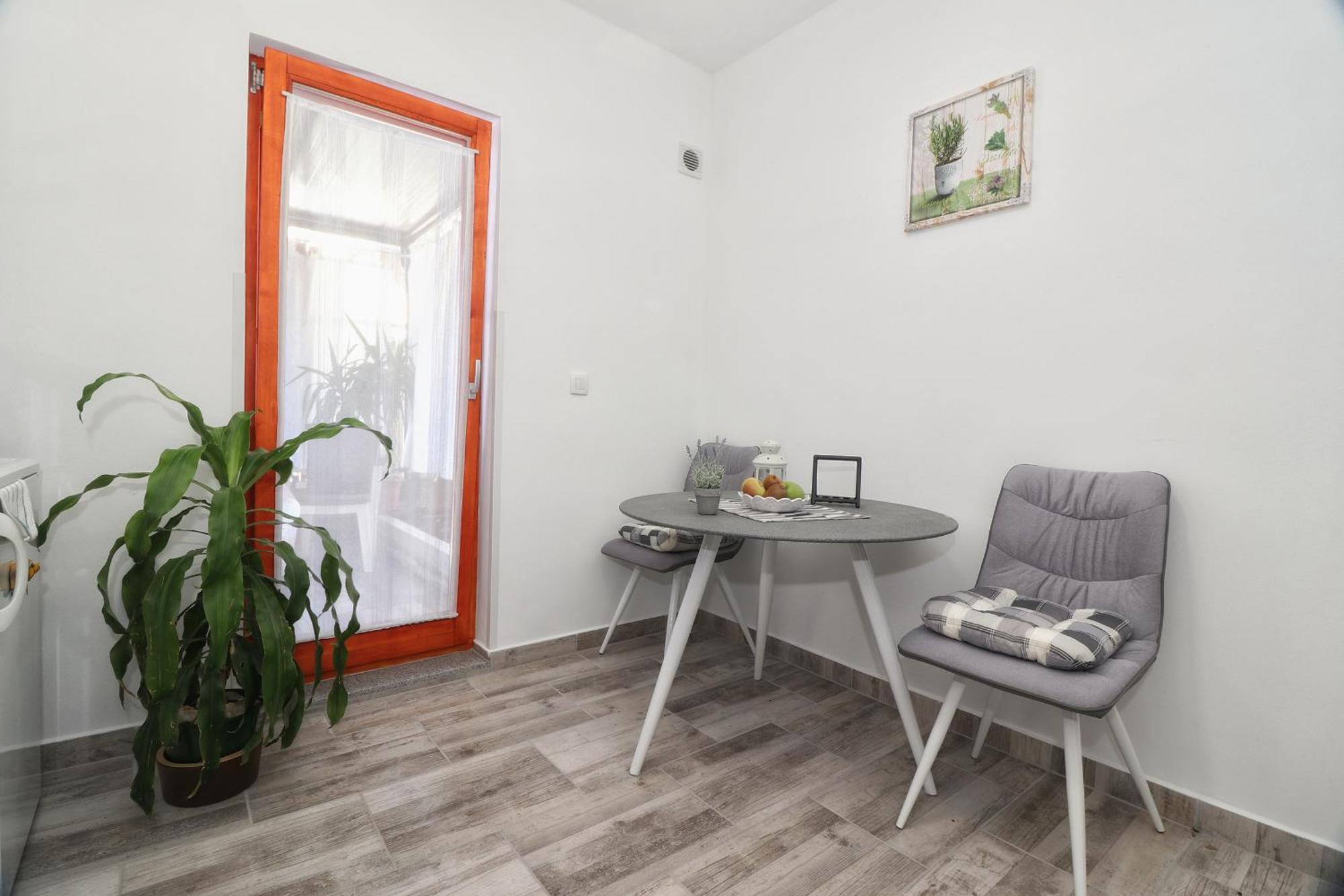 Studio Apartman Edy 3 Pula Exterior photo